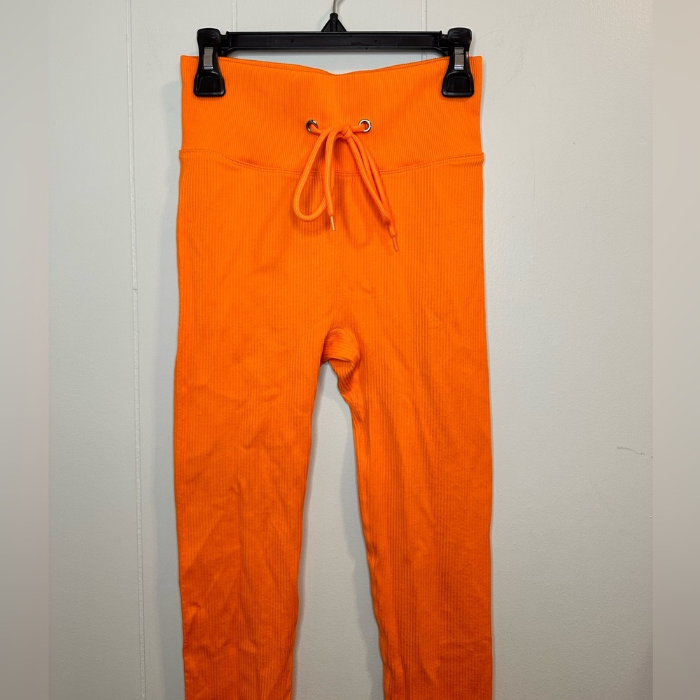 Amazon Drawstring Leggings - Picture 3 of 8